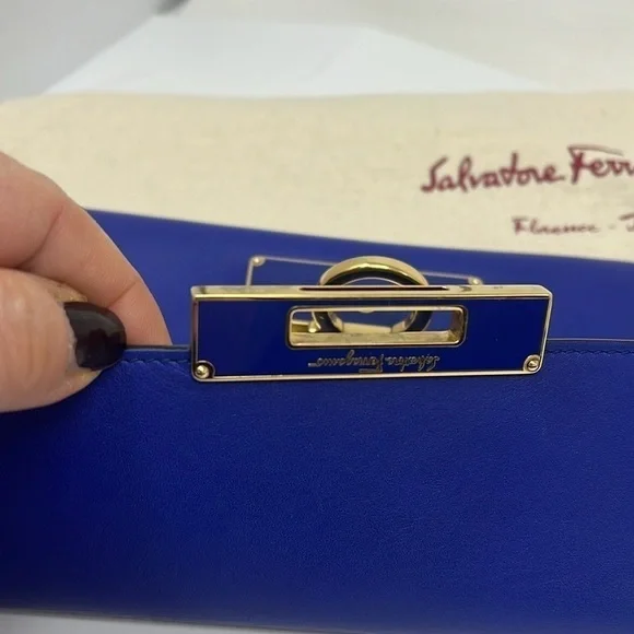 Salvatore Ferragamo Blue Leather Afef Gancio Clutch Wristlet - New Condition - Picture 8 of 15